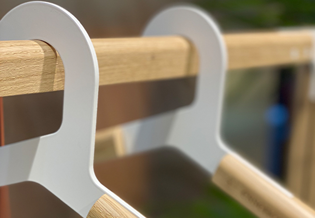 Hangers Unique and Accessories