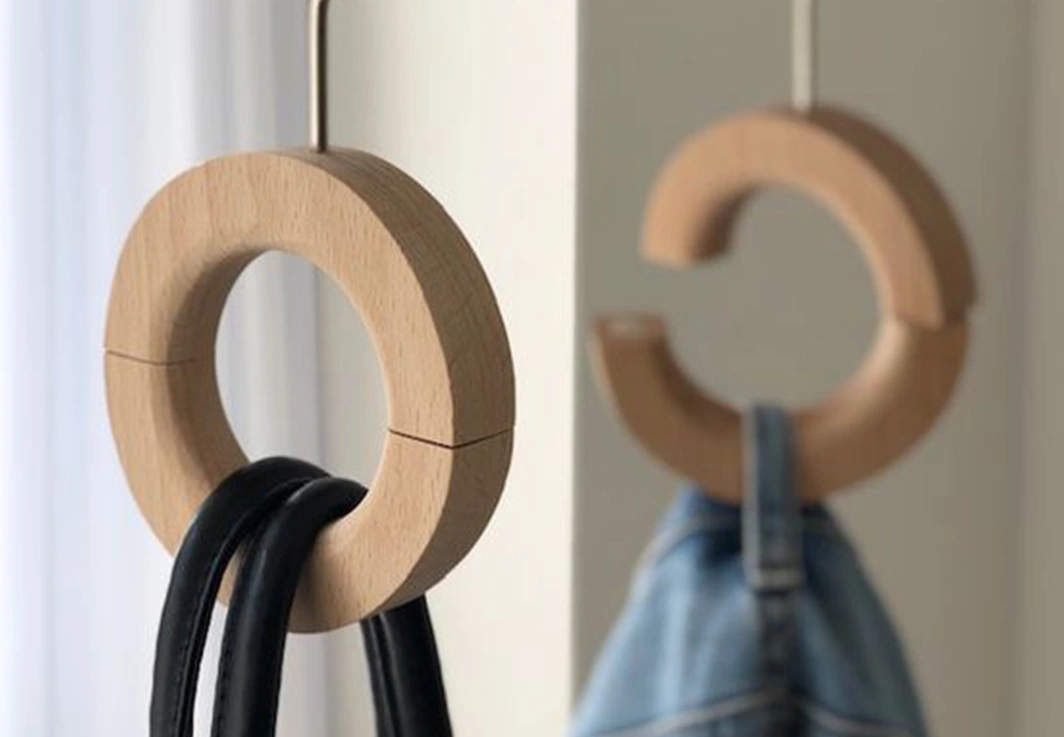 Hangers Unique and Accessories