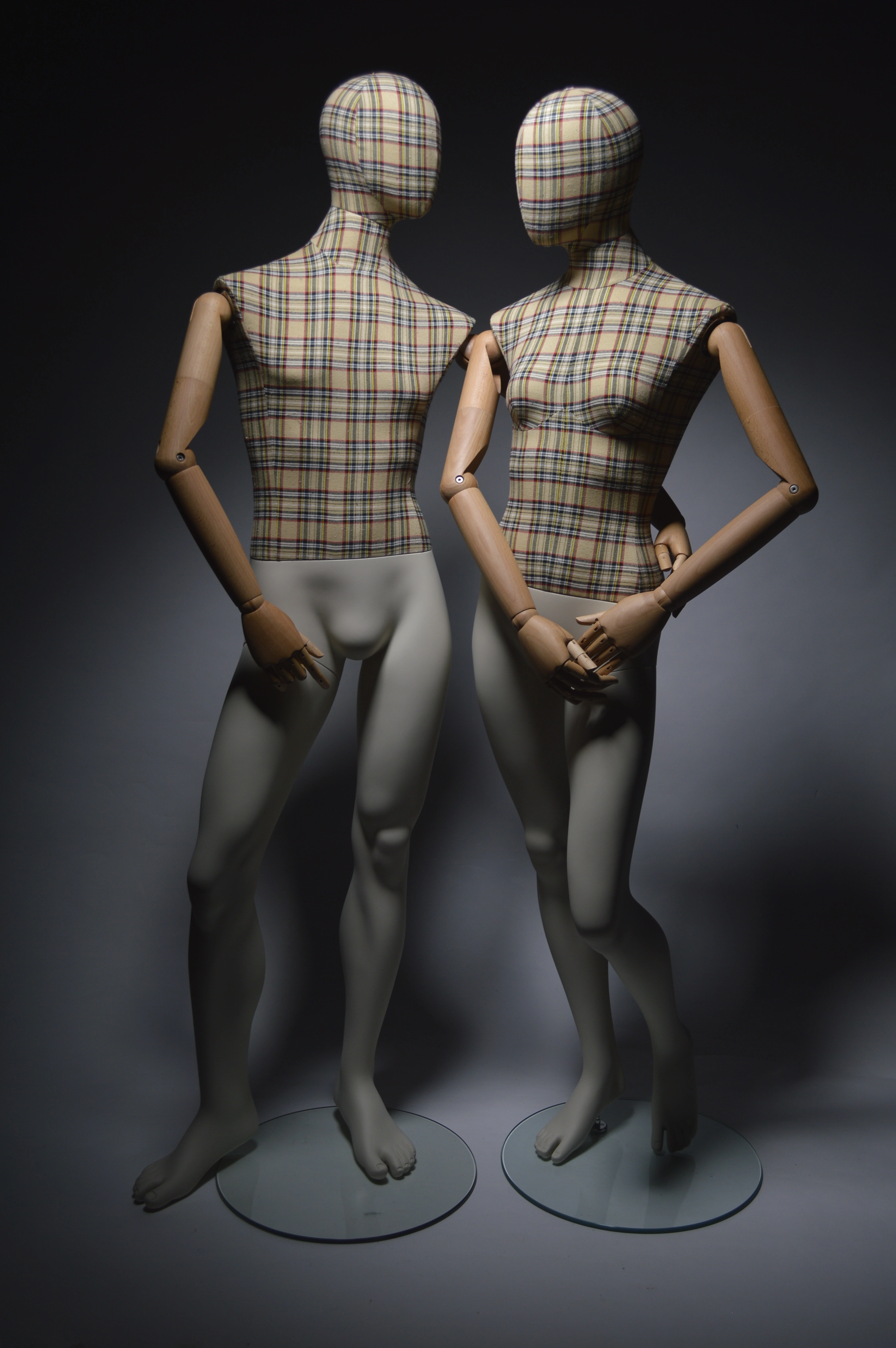 mannequins en vogue sports kids fabric with wooden arms