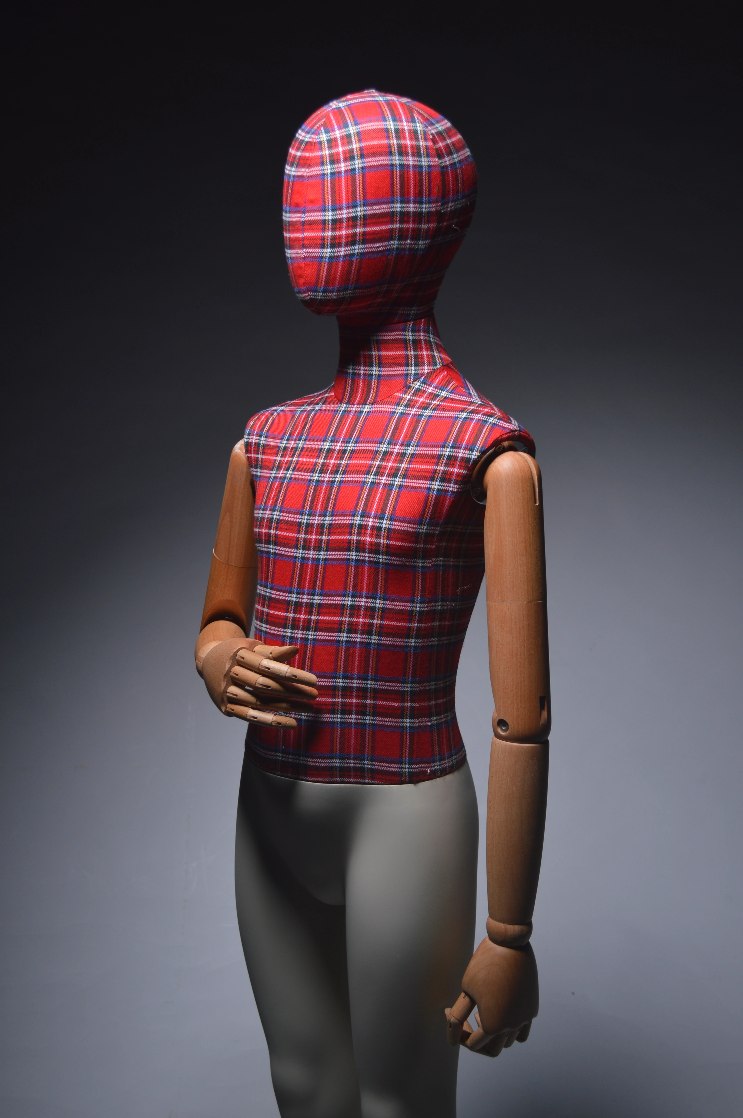 mannequins en vogue sports kids fabric with wooden arms