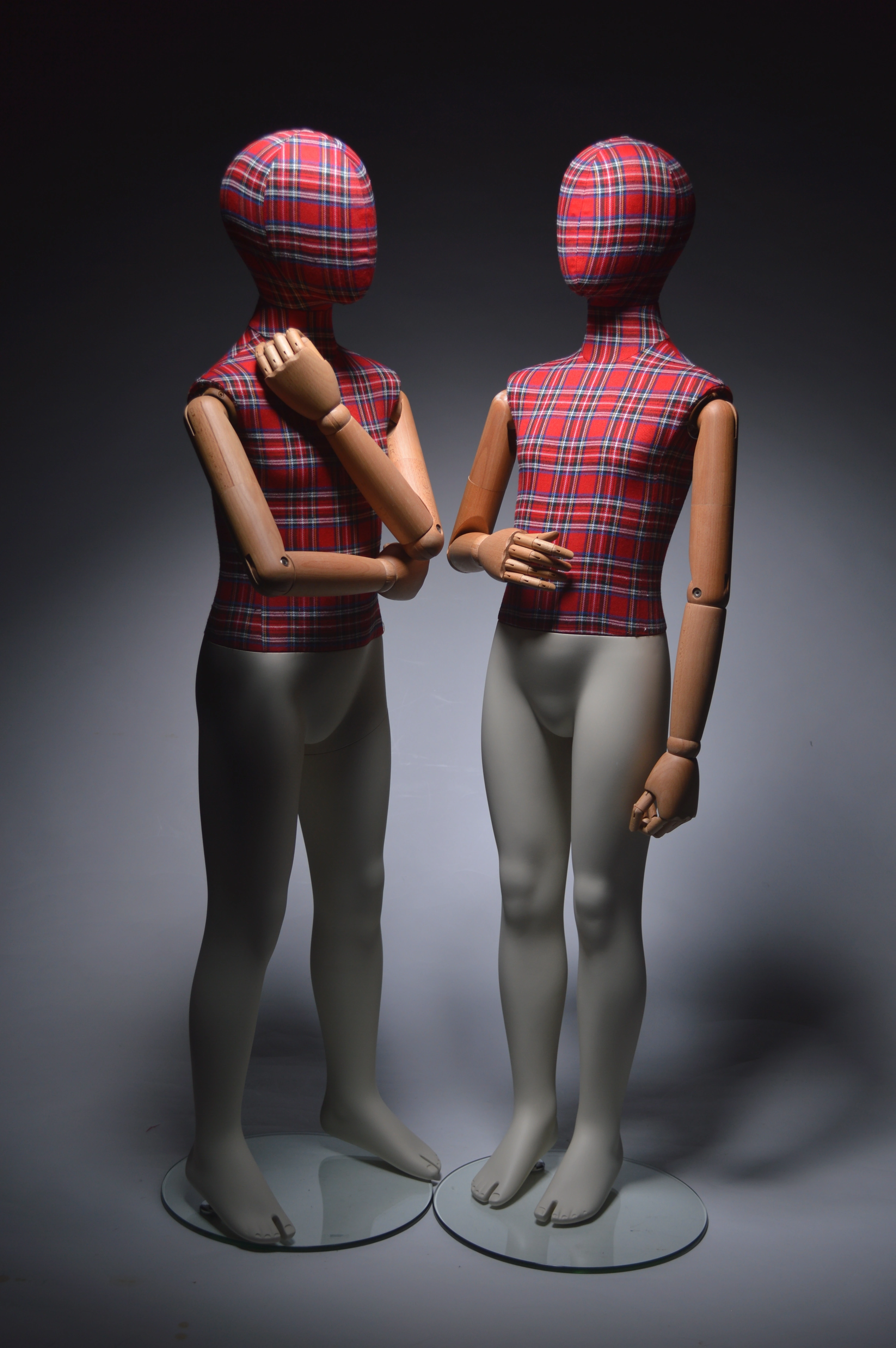 mannequins en vogue sports kids fabric with wooden arms