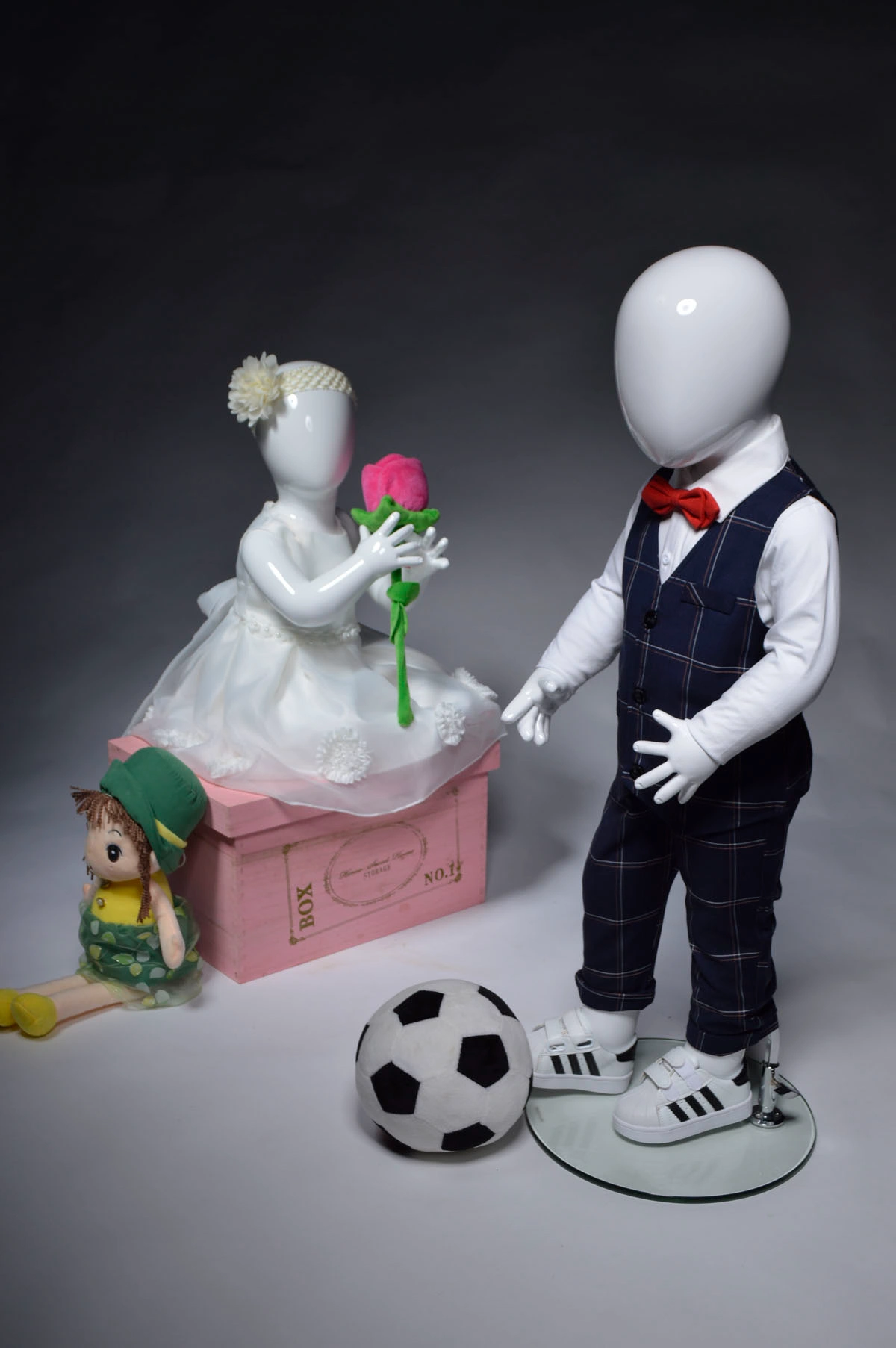 mannequins en vogue sports kids fiber