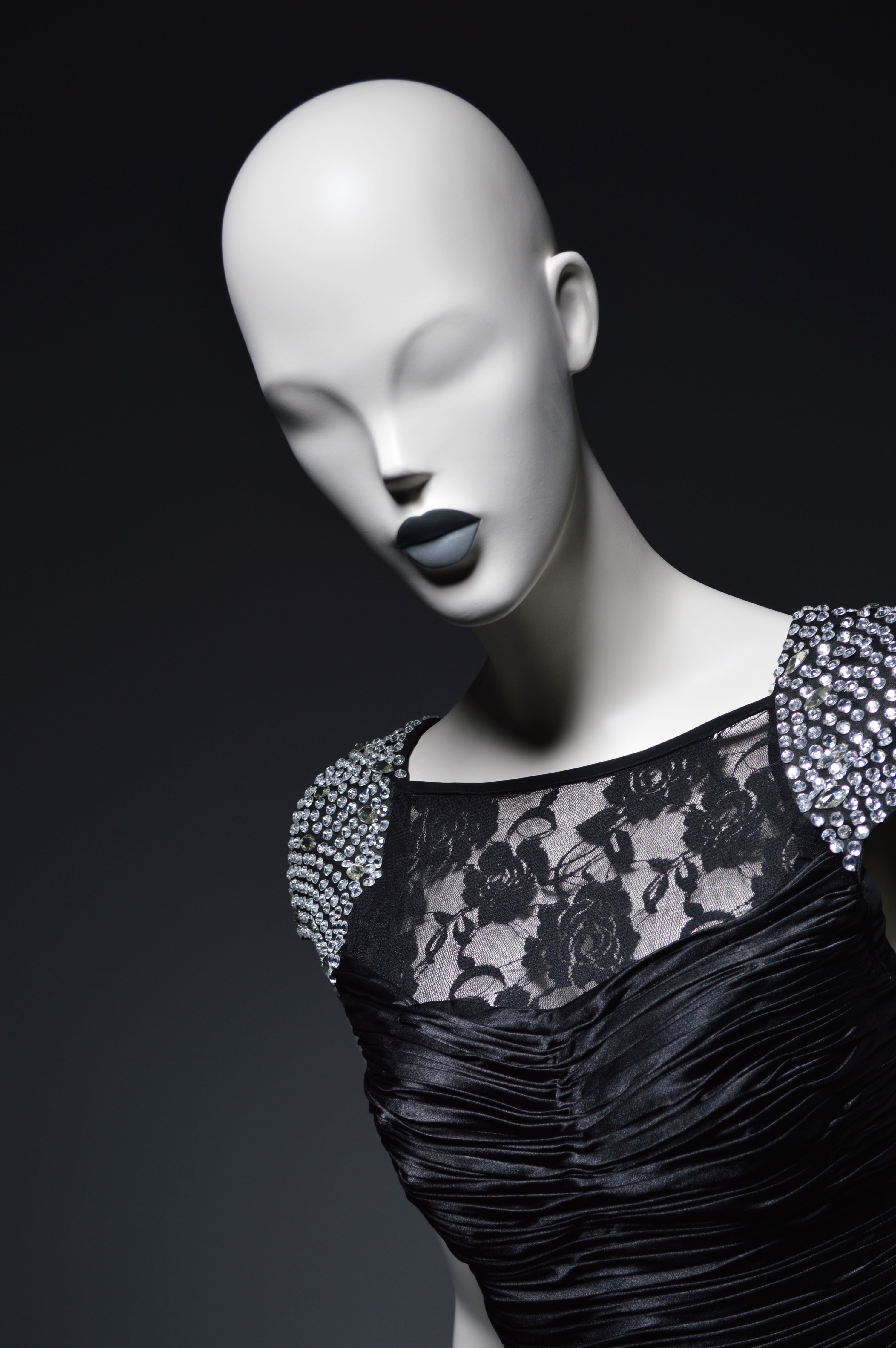 mannequins en vogue semi abstract fiber