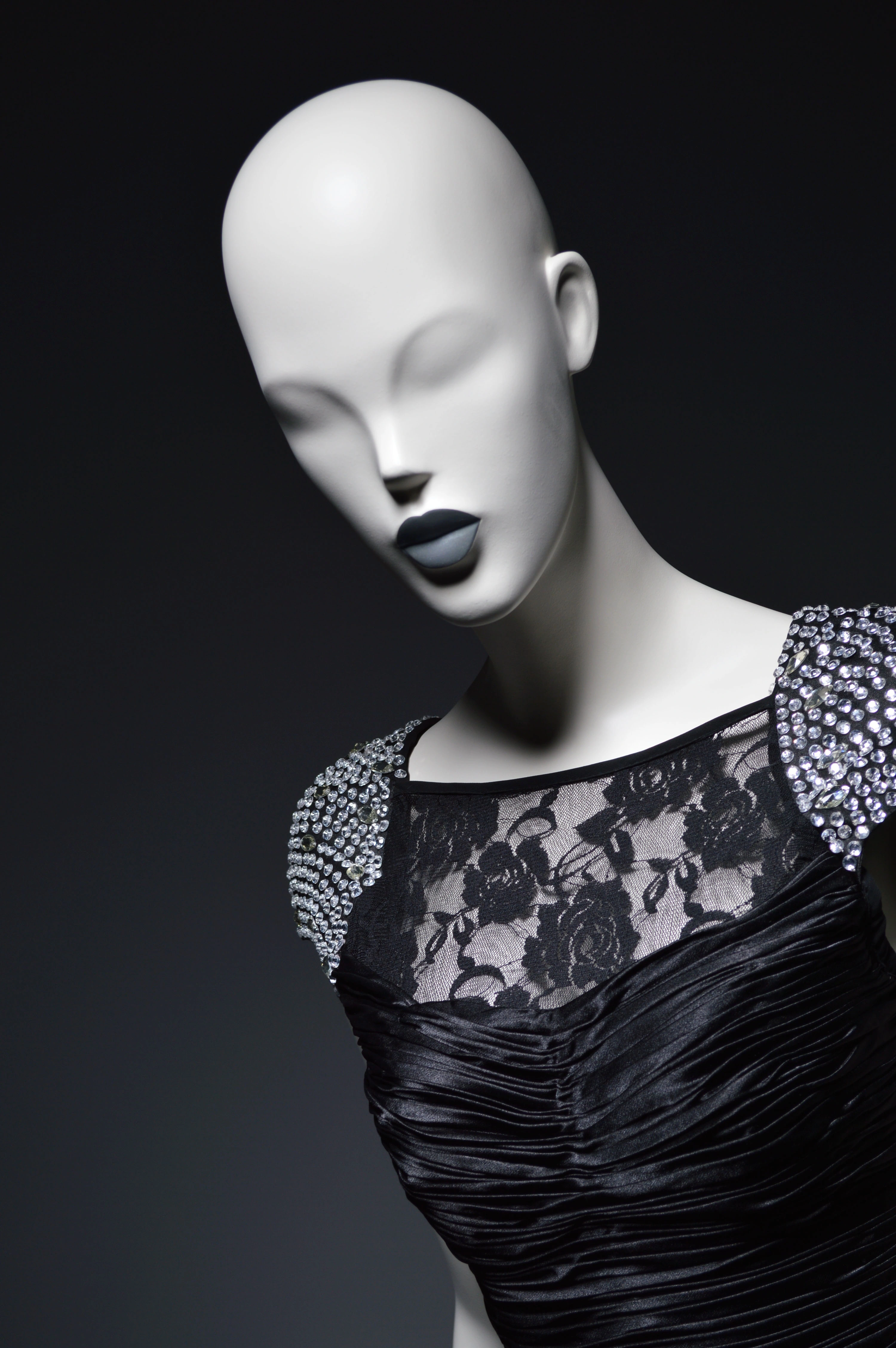 mannequins en vogue semi abstract fiber