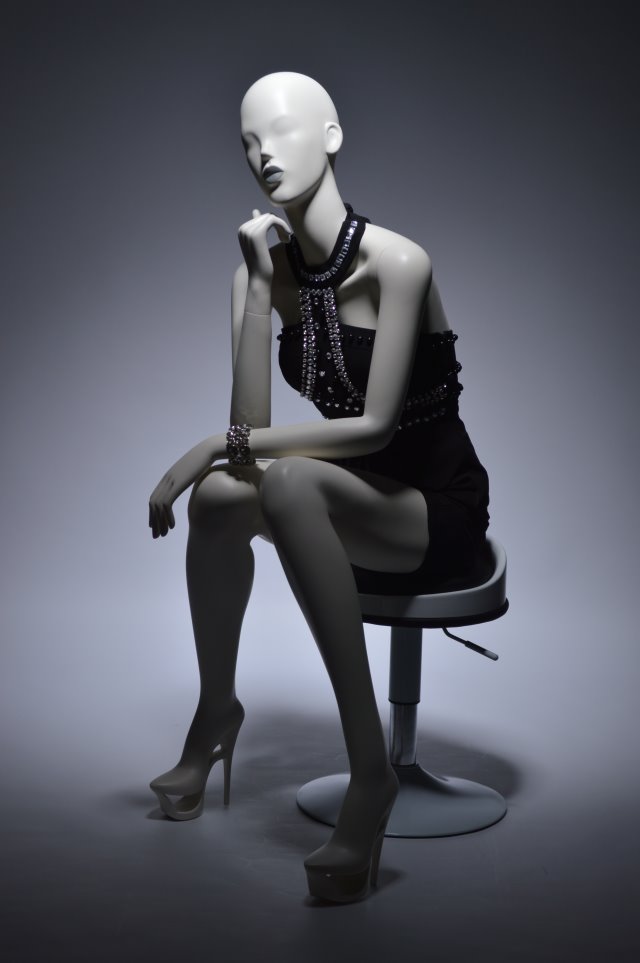 mannequins en vogue semi abstract fiber