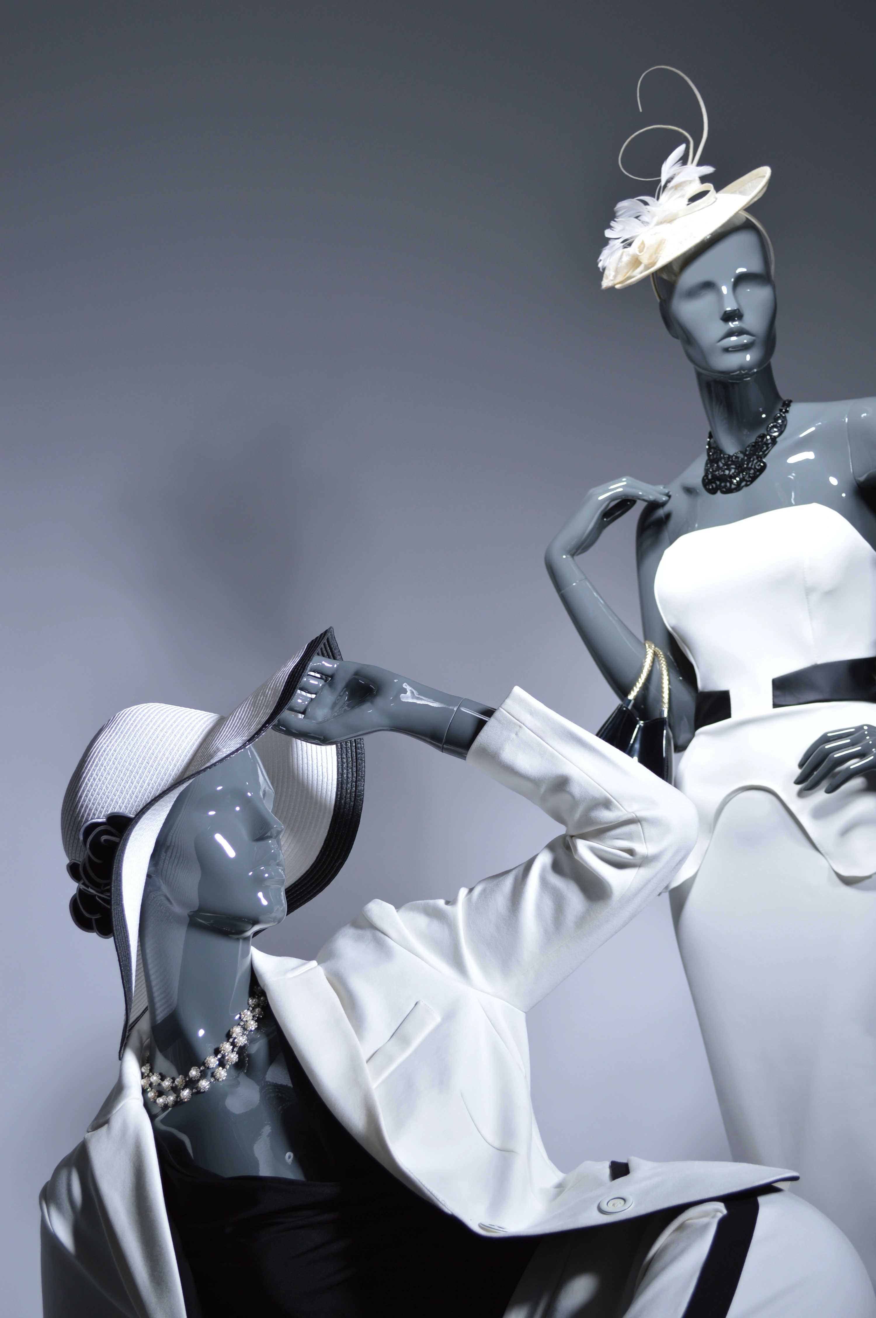 mannequins en vogue semi abstract fiber