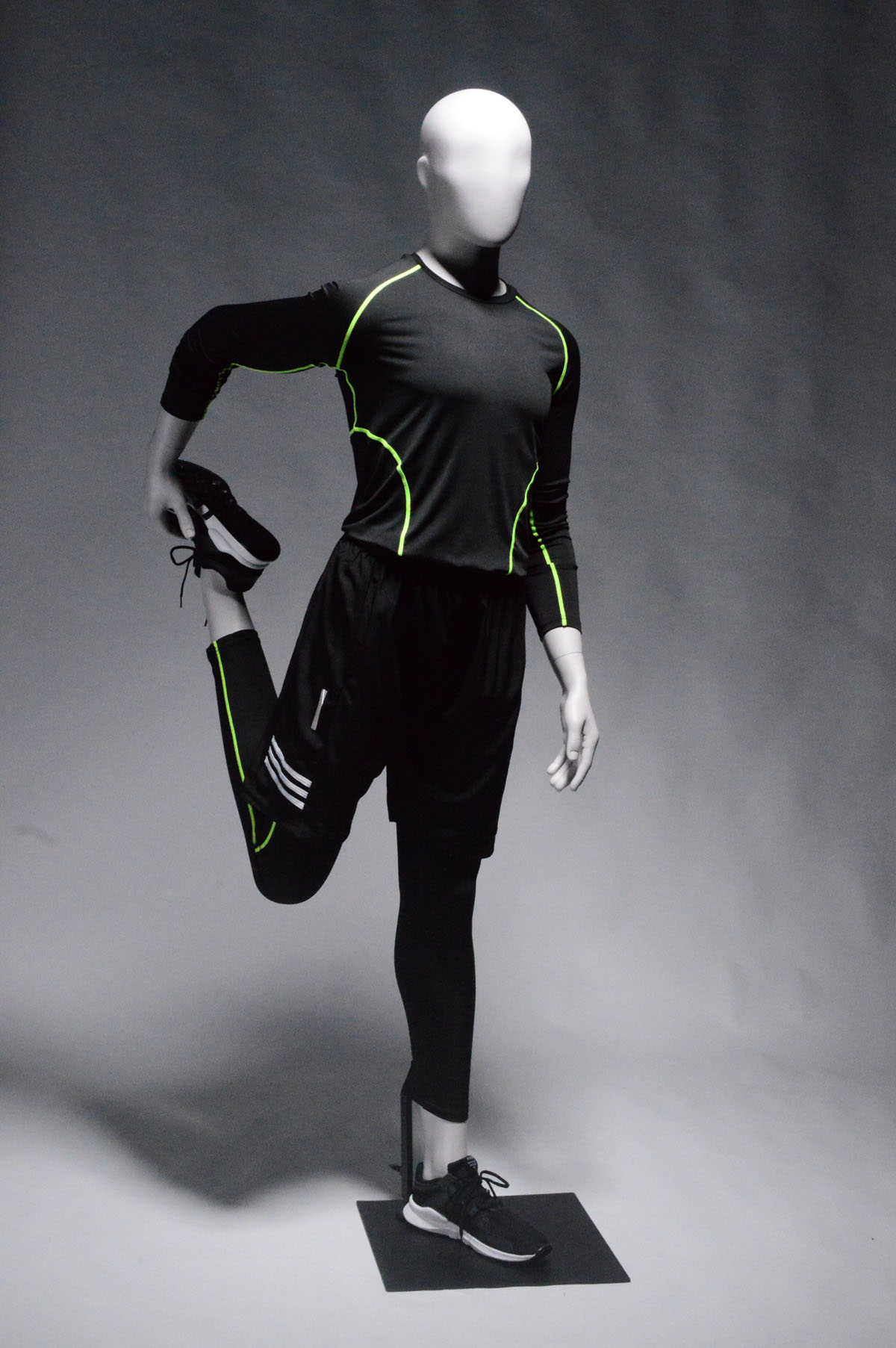 mannequins en vogue sports active fiber