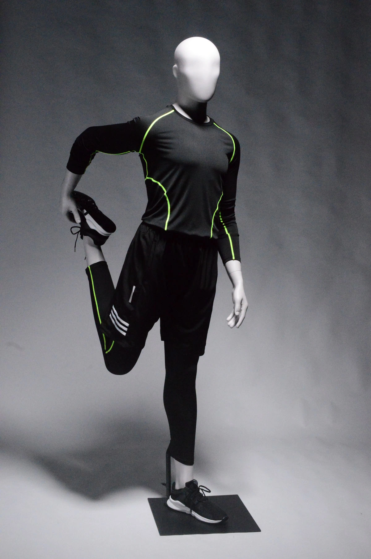 mannequins en vogue sports active fiber
