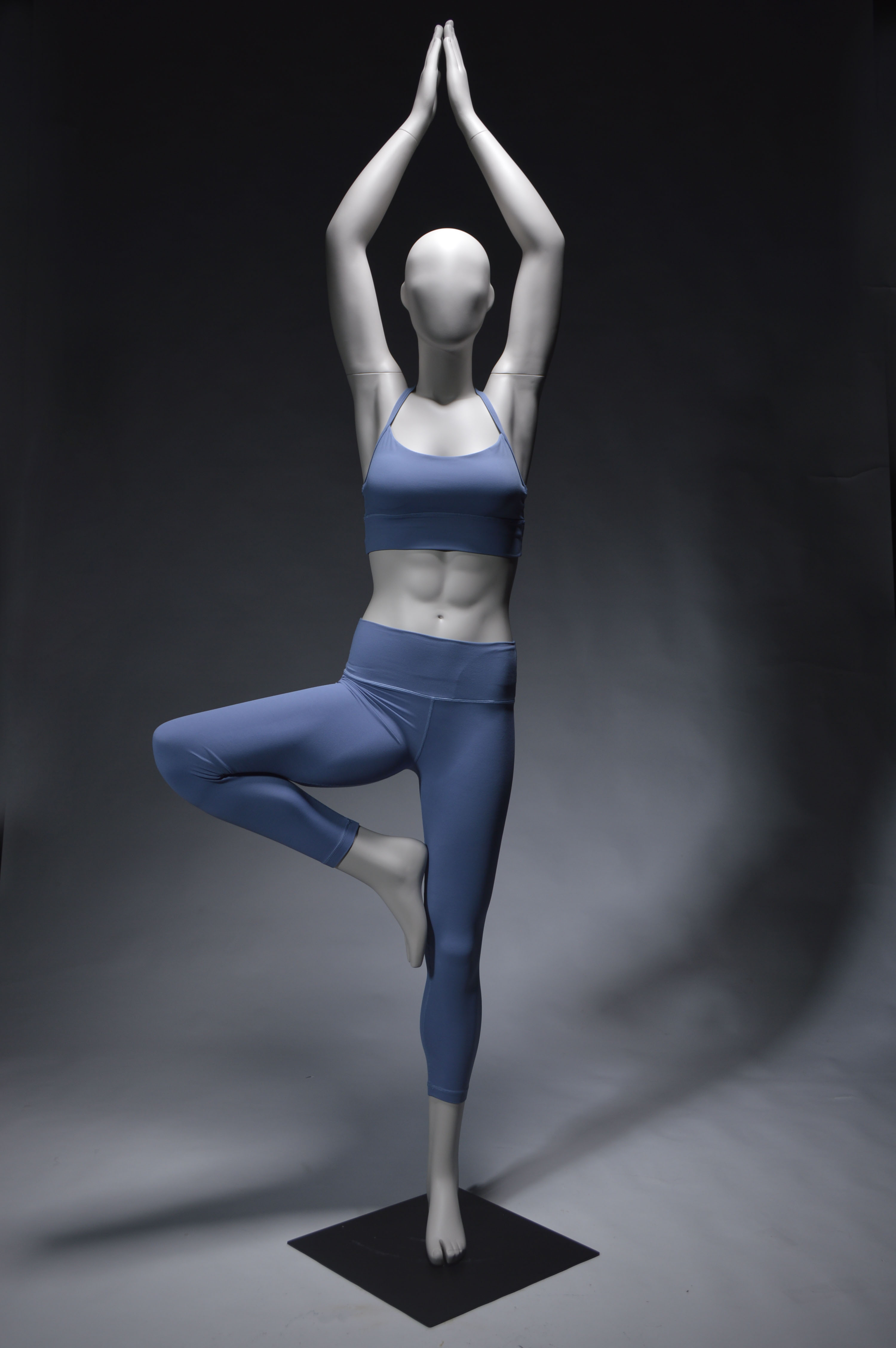 mannequins en vogue sports active fiber