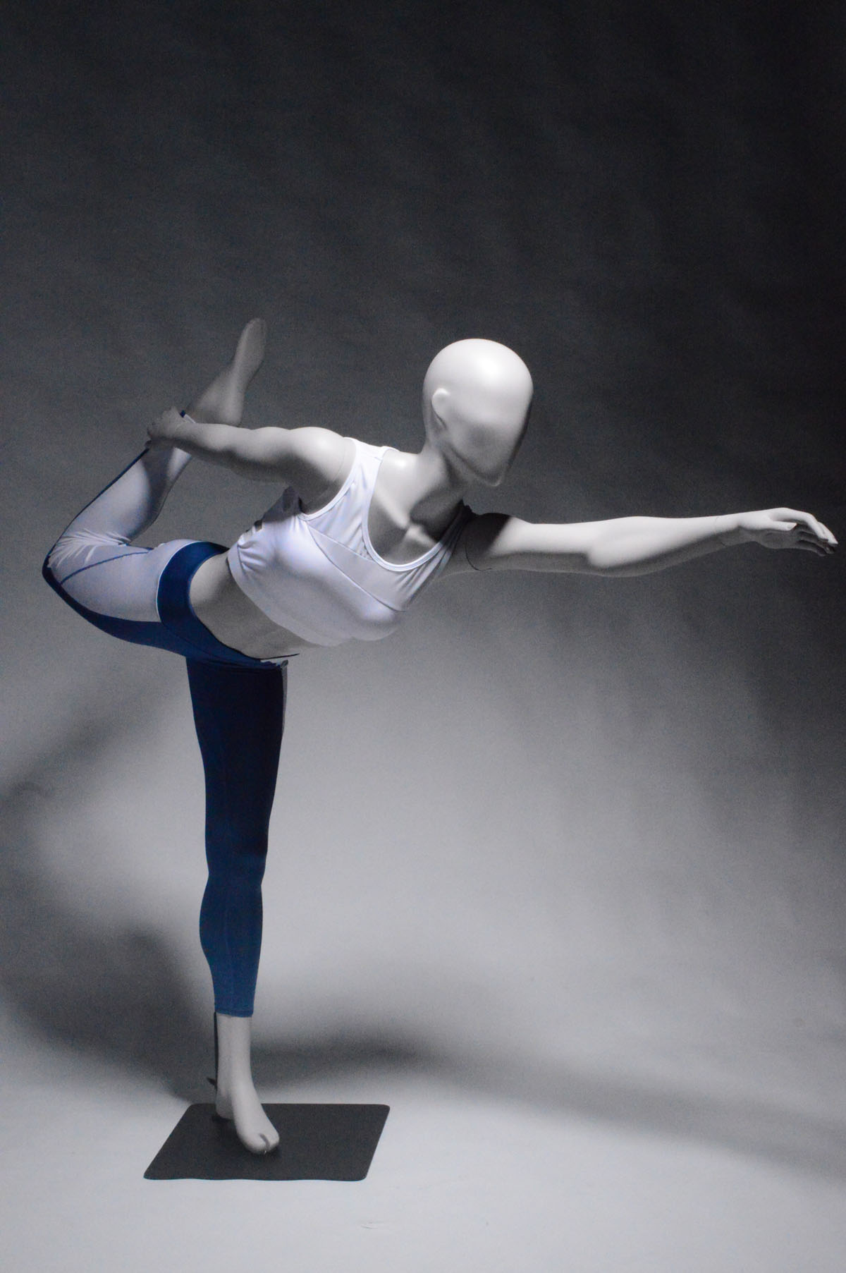 mannequins en vogue sports active fiber