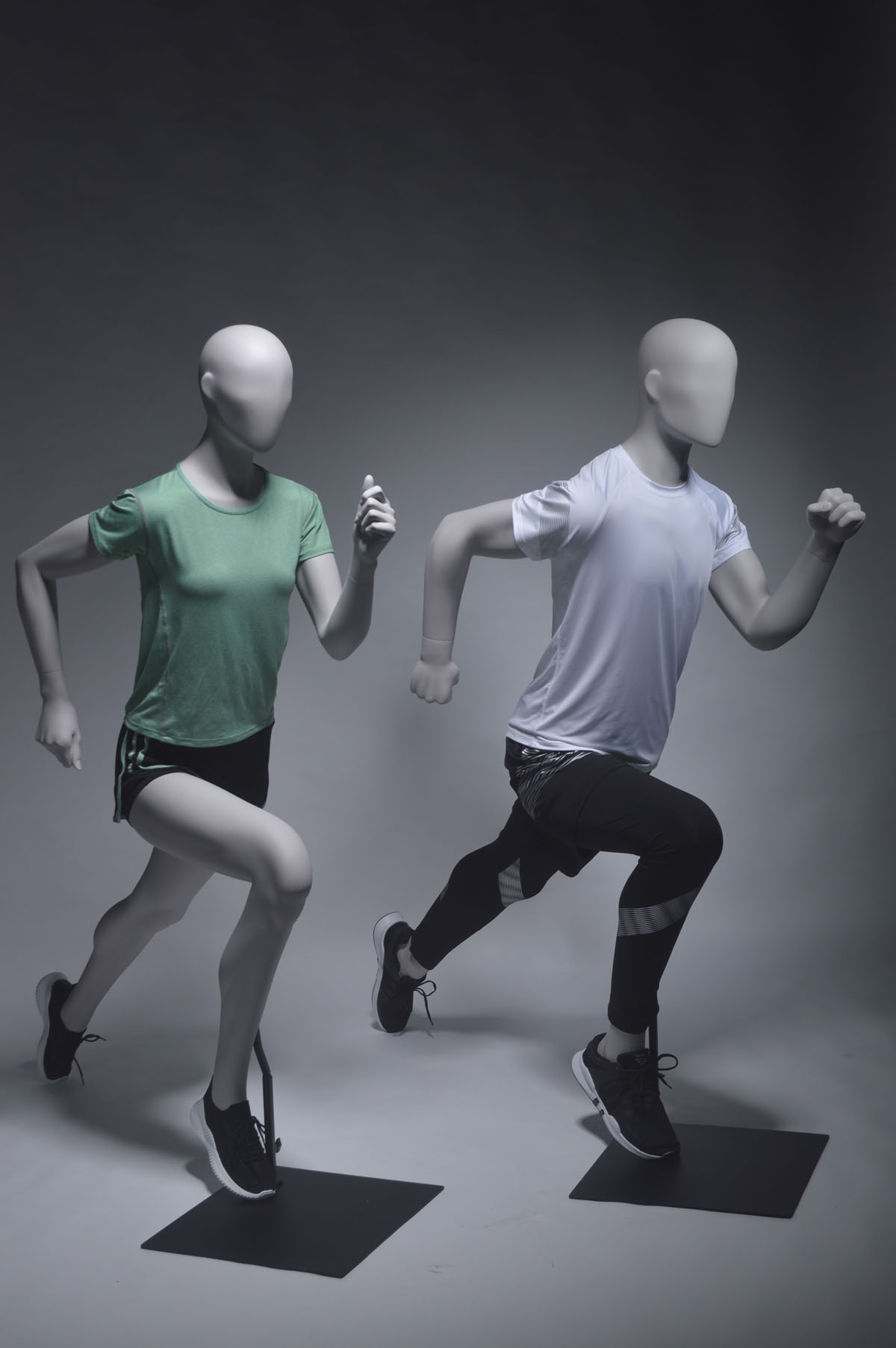 mannequins en vogue sports active fiber